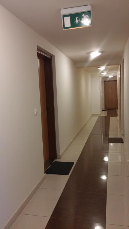 Safari Apartman Hajduszoboszlo Ngoại thất bức ảnh